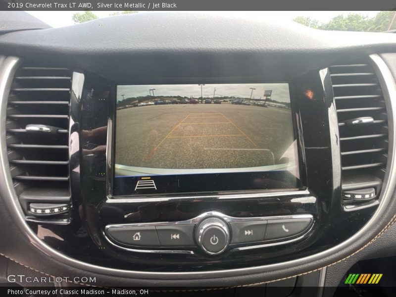 Silver Ice Metallic / Jet Black 2019 Chevrolet Trax LT AWD
