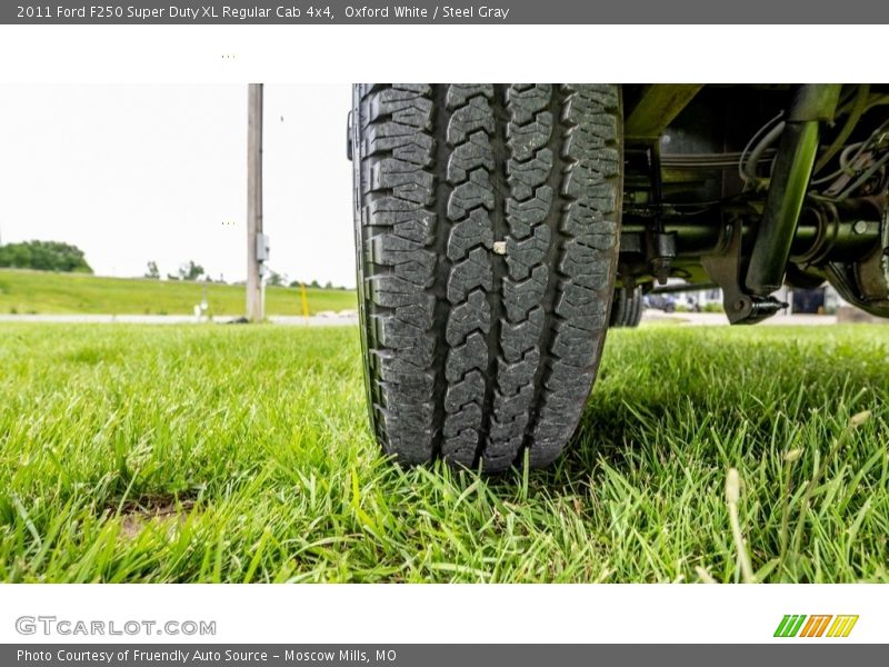 Oxford White / Steel Gray 2011 Ford F250 Super Duty XL Regular Cab 4x4
