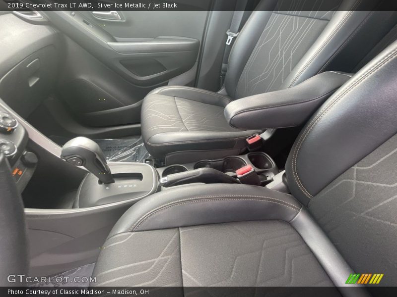 Silver Ice Metallic / Jet Black 2019 Chevrolet Trax LT AWD