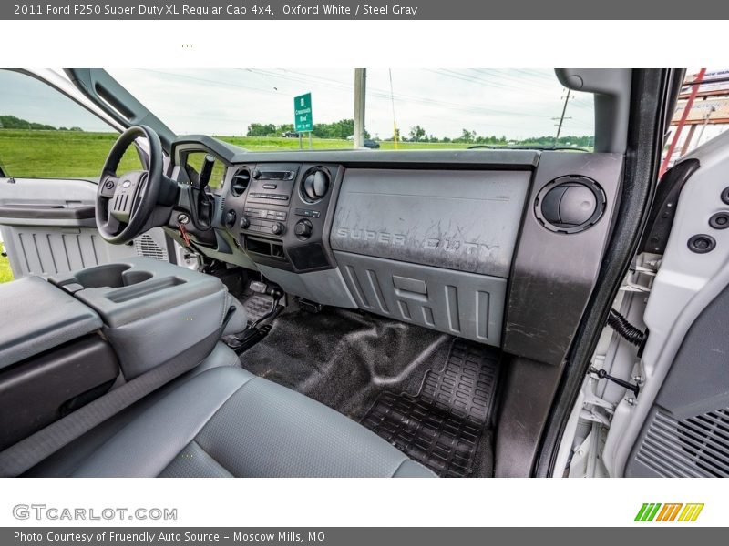 Oxford White / Steel Gray 2011 Ford F250 Super Duty XL Regular Cab 4x4