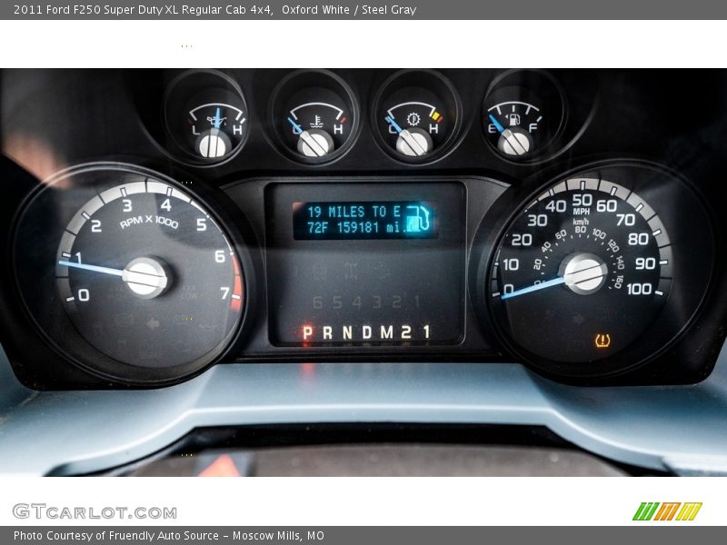 Oxford White / Steel Gray 2011 Ford F250 Super Duty XL Regular Cab 4x4