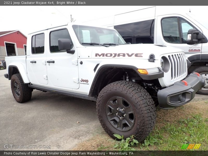 Bright White / Black 2021 Jeep Gladiator Mojave 4x4