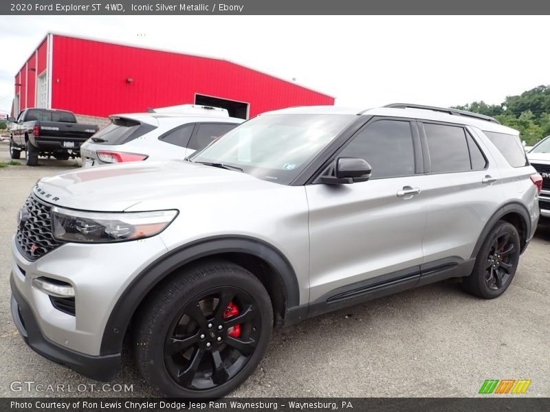 Front 3/4 View of 2020 Explorer ST 4WD