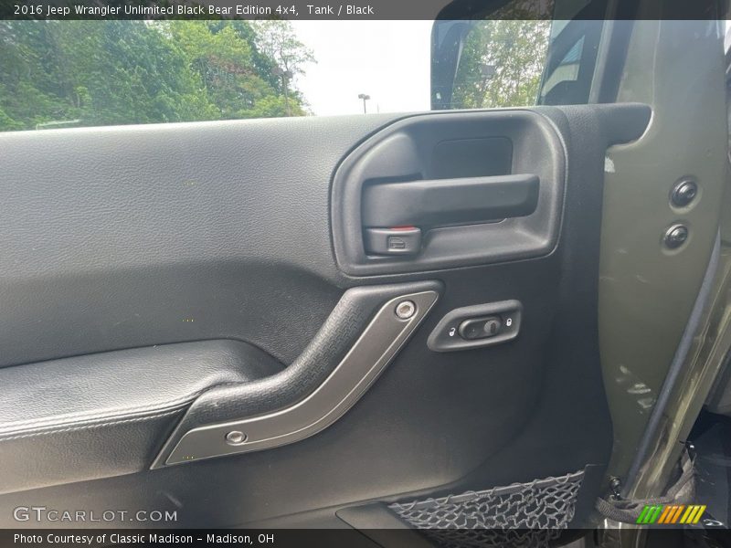 Tank / Black 2016 Jeep Wrangler Unlimited Black Bear Edition 4x4