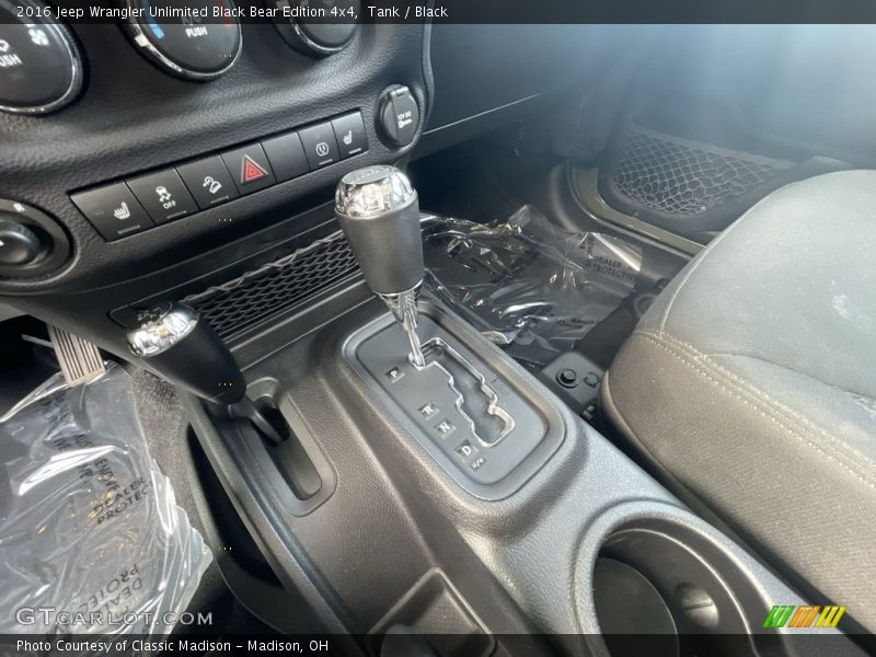 Tank / Black 2016 Jeep Wrangler Unlimited Black Bear Edition 4x4