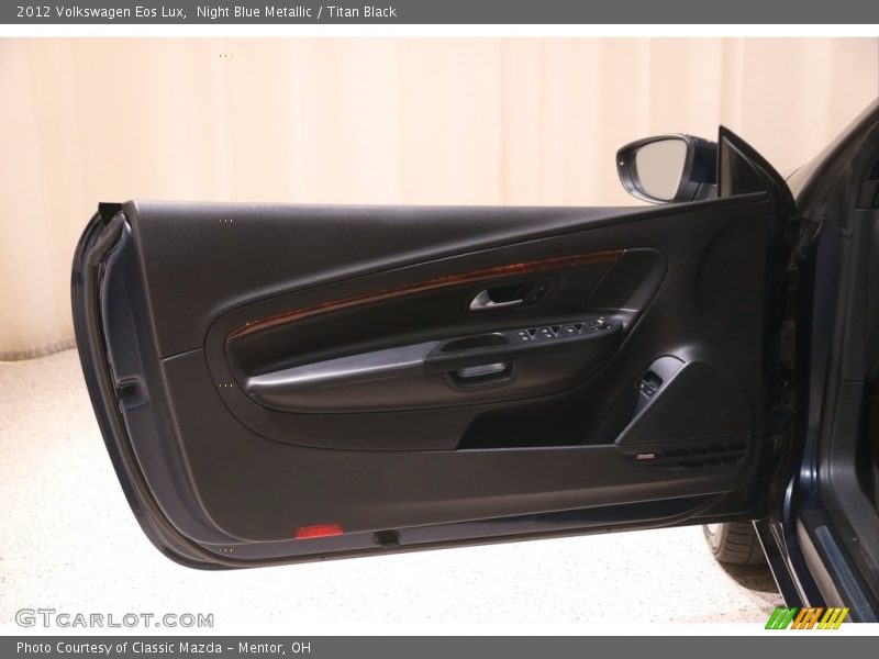 Night Blue Metallic / Titan Black 2012 Volkswagen Eos Lux