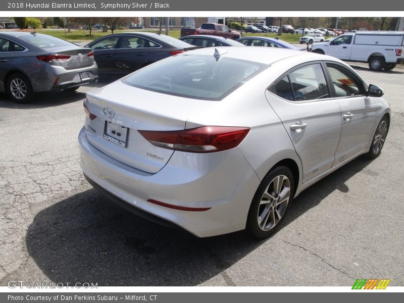 Symphony Silver / Black 2018 Hyundai Elantra Limited