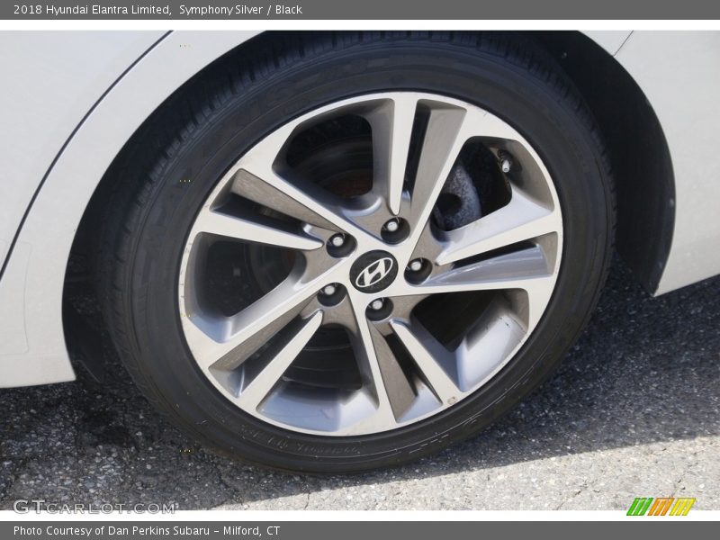 Symphony Silver / Black 2018 Hyundai Elantra Limited