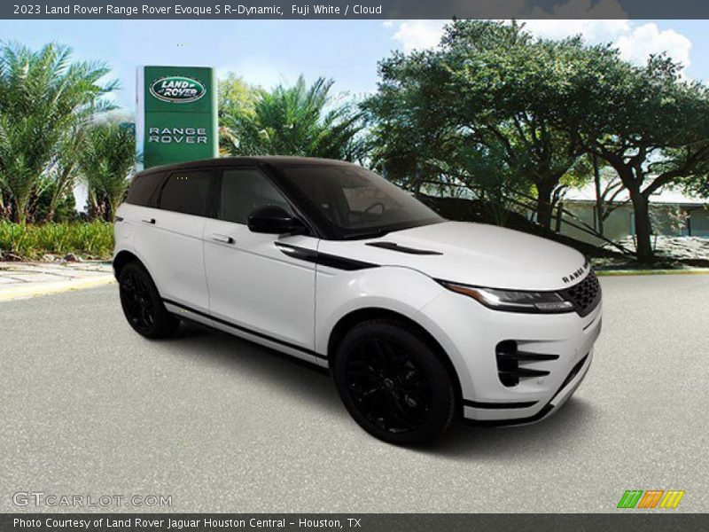 Front 3/4 View of 2023 Range Rover Evoque S R-Dynamic