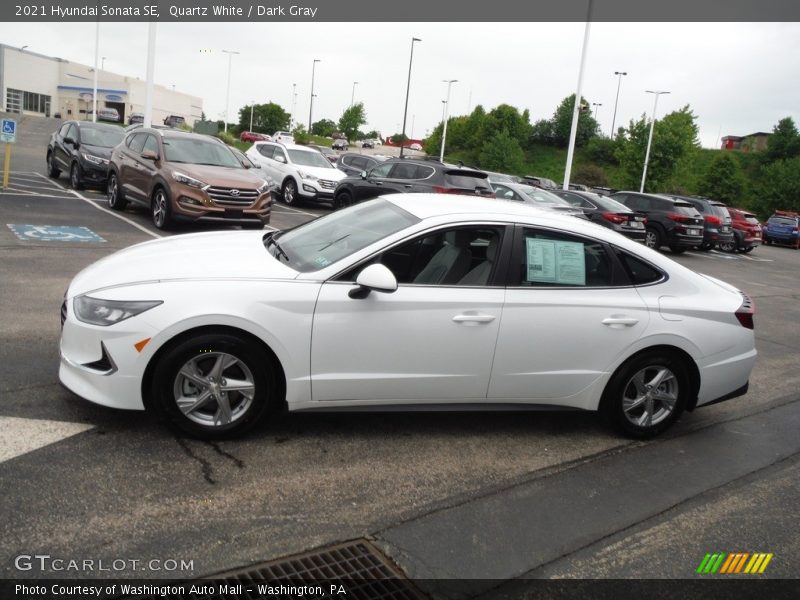Quartz White / Dark Gray 2021 Hyundai Sonata SE