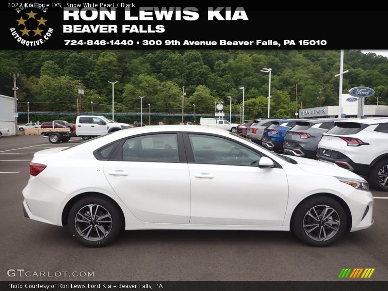 Snow White Pearl / Black 2022 Kia Forte LXS