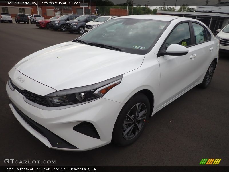 Snow White Pearl / Black 2022 Kia Forte LXS