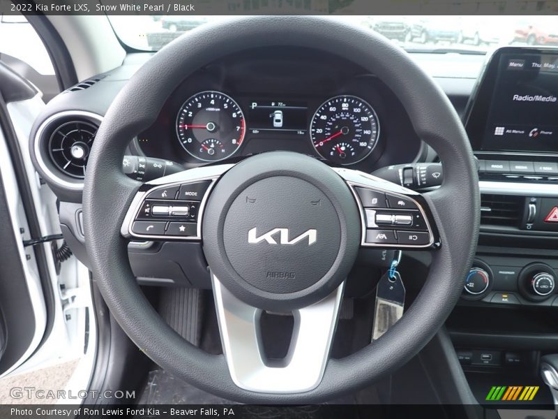 Snow White Pearl / Black 2022 Kia Forte LXS
