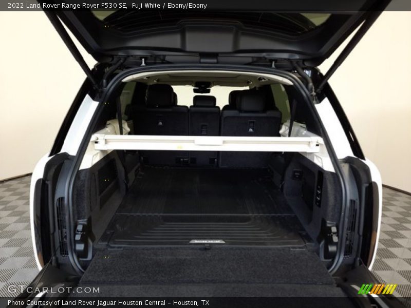  2022 Range Rover P530 SE Trunk