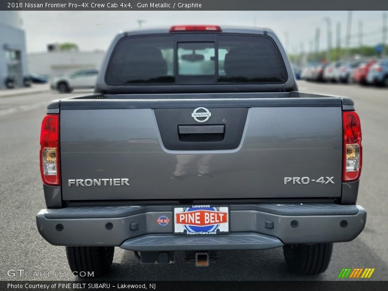 Gun Metallic / Graphite 2018 Nissan Frontier Pro-4X Crew Cab 4x4