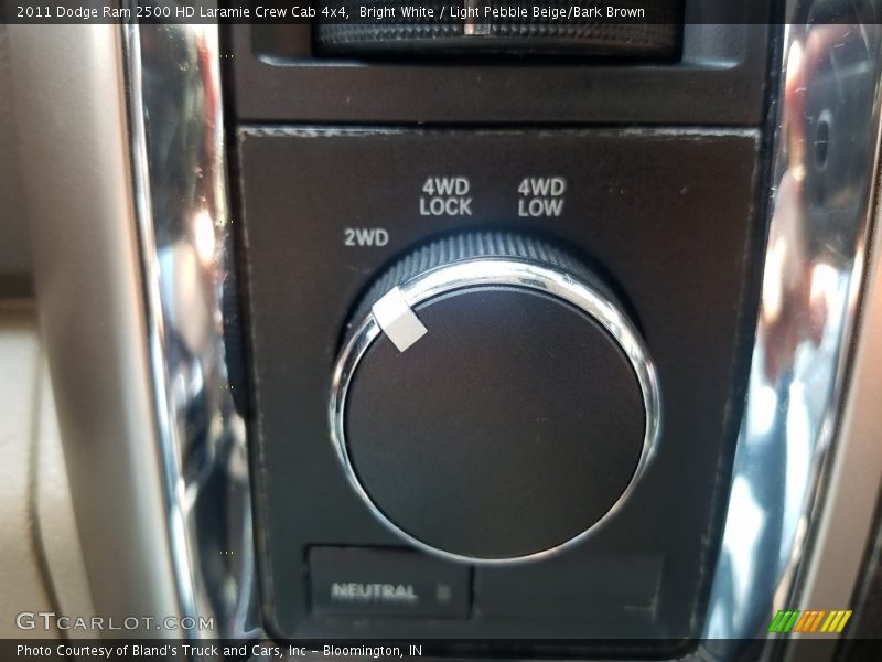 Bright White / Light Pebble Beige/Bark Brown 2011 Dodge Ram 2500 HD Laramie Crew Cab 4x4