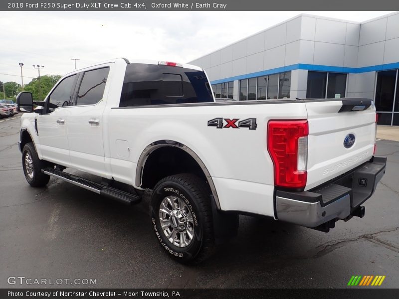 Oxford White / Earth Gray 2018 Ford F250 Super Duty XLT Crew Cab 4x4