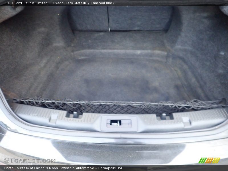 Tuxedo Black Metallic / Charcoal Black 2013 Ford Taurus Limited