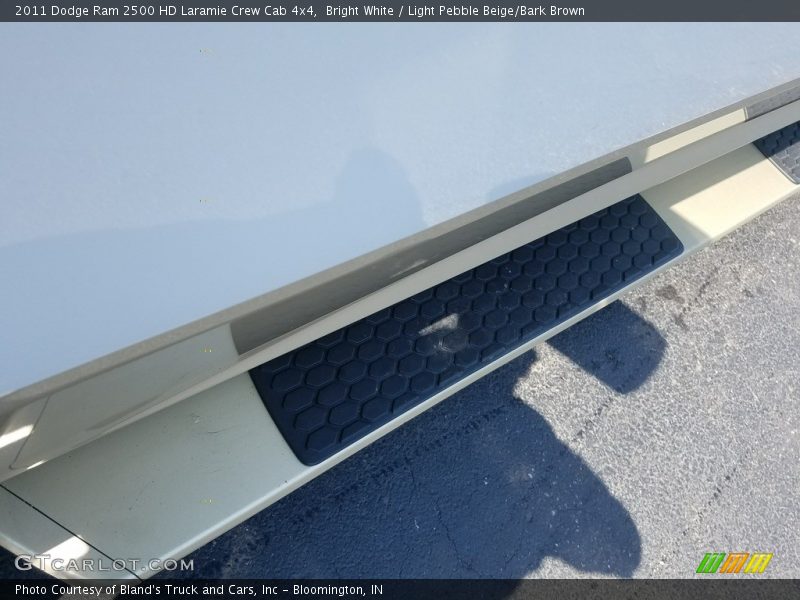 Bright White / Light Pebble Beige/Bark Brown 2011 Dodge Ram 2500 HD Laramie Crew Cab 4x4