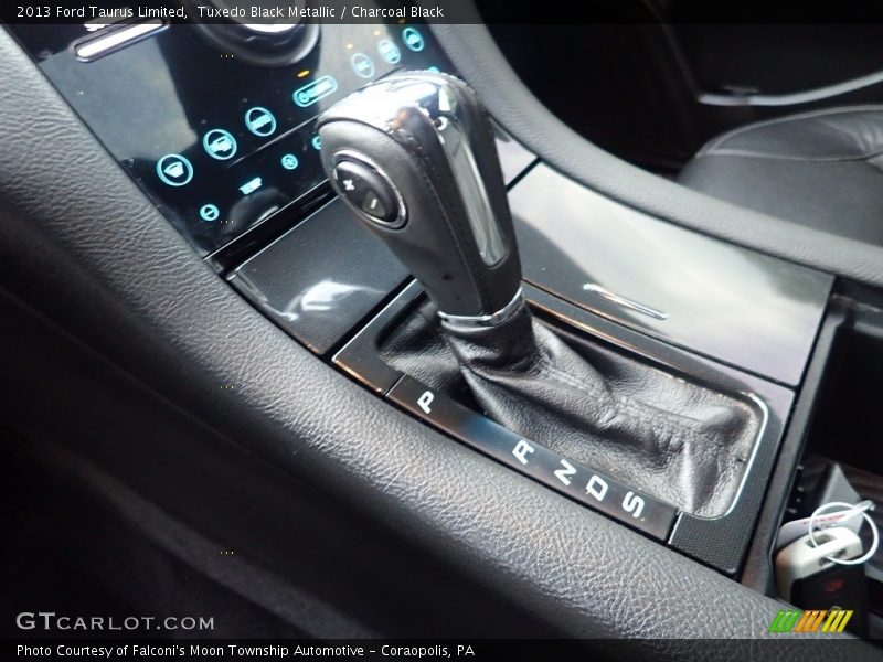 Tuxedo Black Metallic / Charcoal Black 2013 Ford Taurus Limited