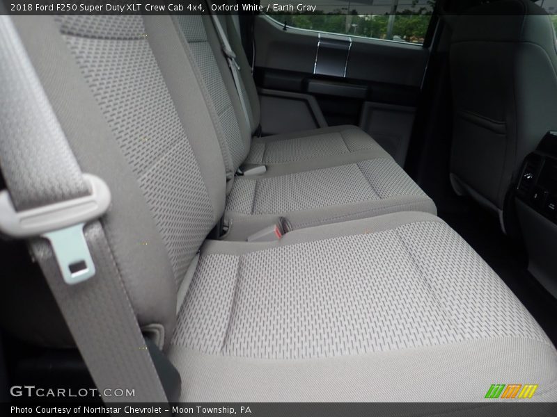 Oxford White / Earth Gray 2018 Ford F250 Super Duty XLT Crew Cab 4x4