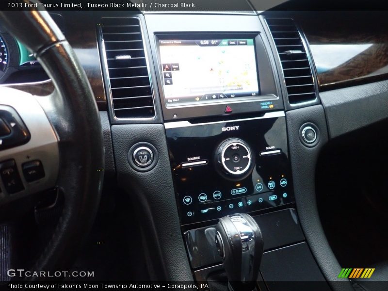 Tuxedo Black Metallic / Charcoal Black 2013 Ford Taurus Limited