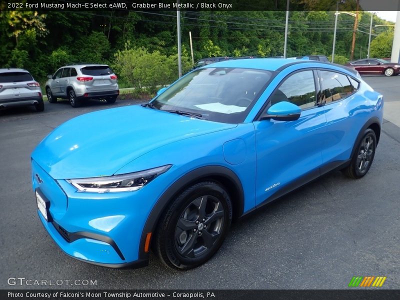 Front 3/4 View of 2022 Mustang Mach-E Select eAWD