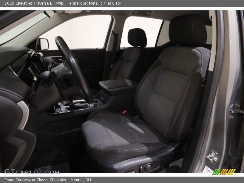 Pepperdust Metallic / Jet Black 2018 Chevrolet Traverse LT AWD