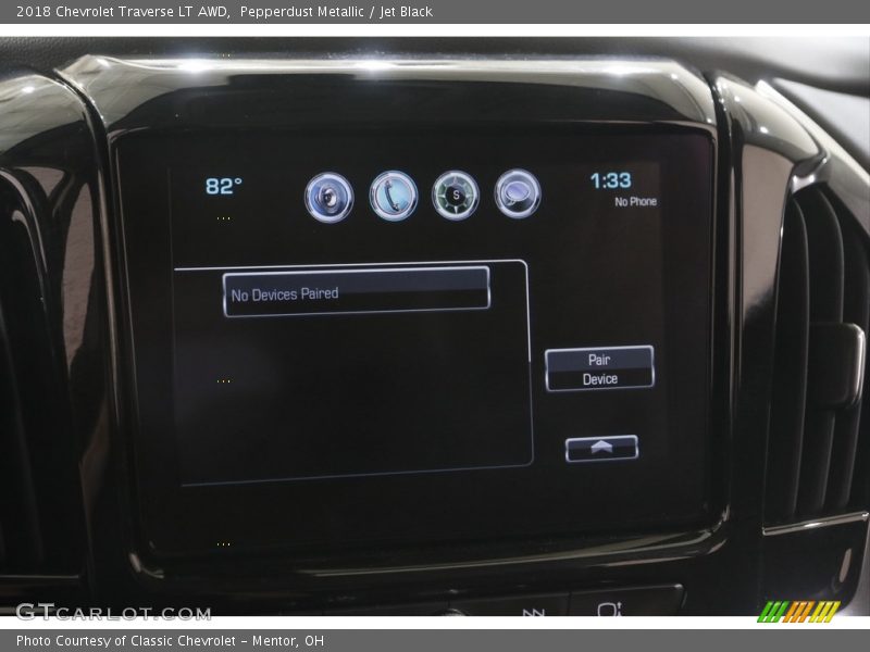 Pepperdust Metallic / Jet Black 2018 Chevrolet Traverse LT AWD