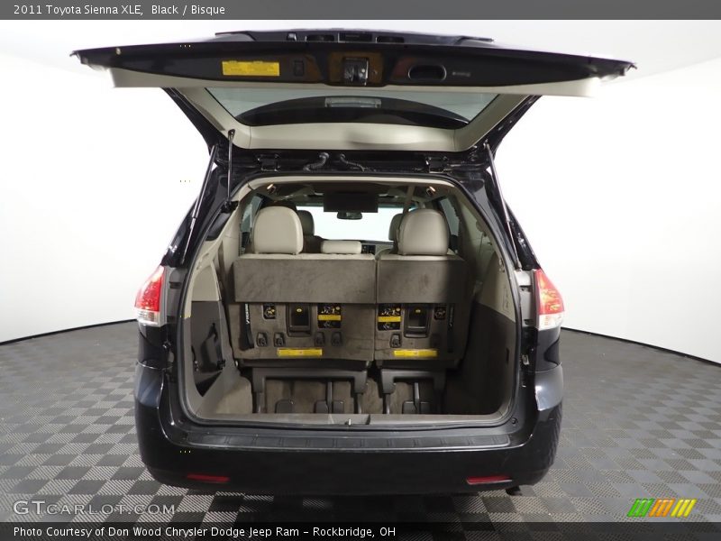 Black / Bisque 2011 Toyota Sienna XLE