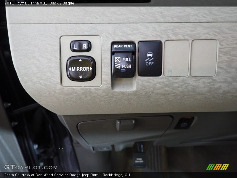 Black / Bisque 2011 Toyota Sienna XLE