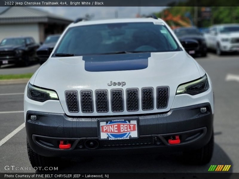 Bright White / Black 2022 Jeep Cherokee Trailhawk 4x4