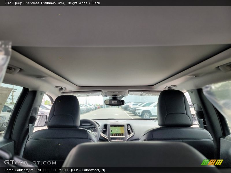 Bright White / Black 2022 Jeep Cherokee Trailhawk 4x4