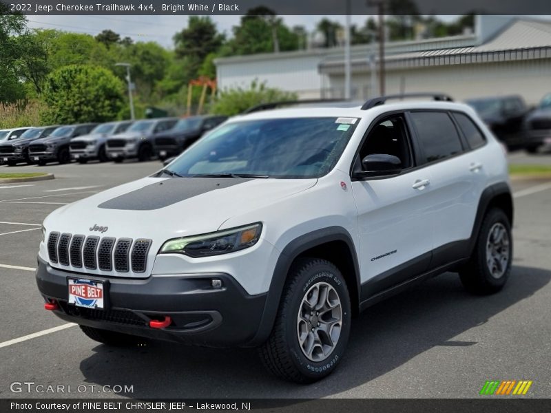 Bright White / Black 2022 Jeep Cherokee Trailhawk 4x4