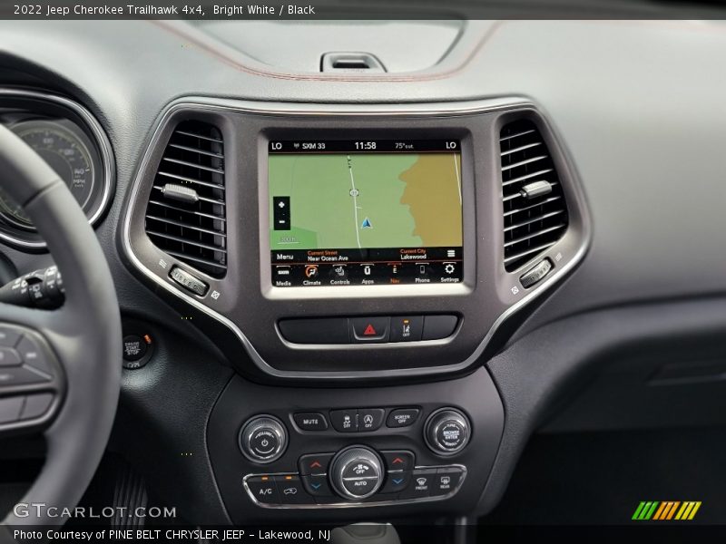 Bright White / Black 2022 Jeep Cherokee Trailhawk 4x4