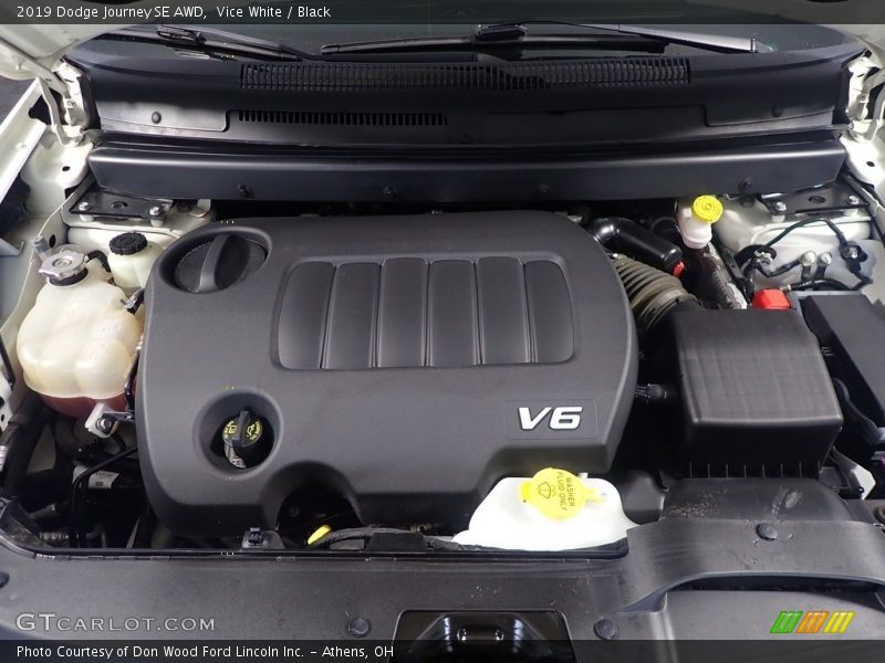 Vice White / Black 2019 Dodge Journey SE AWD