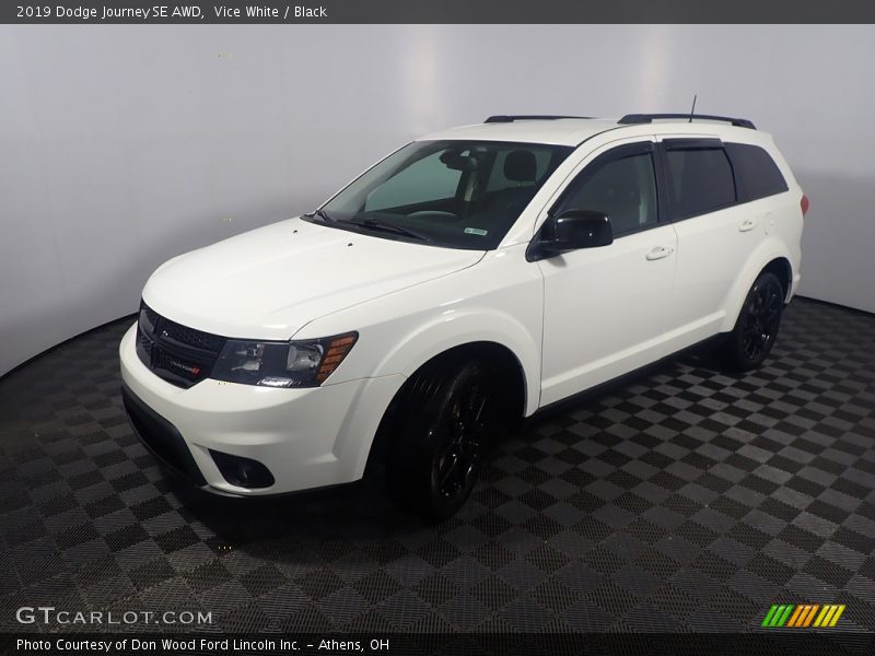 Vice White / Black 2019 Dodge Journey SE AWD