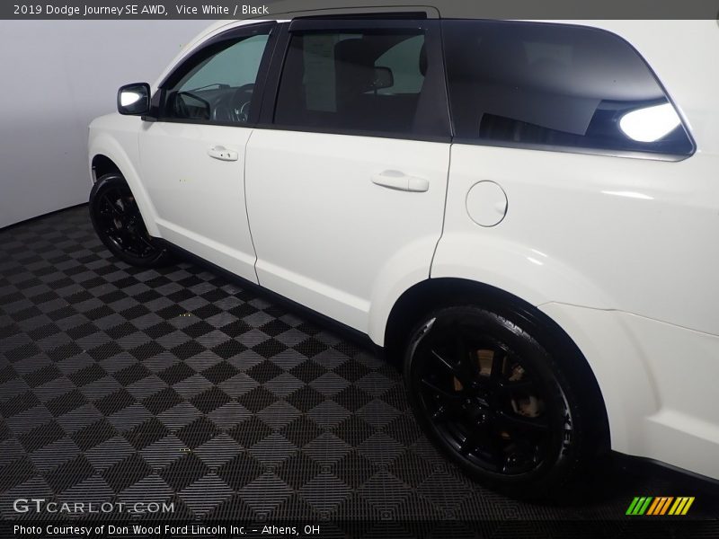 Vice White / Black 2019 Dodge Journey SE AWD