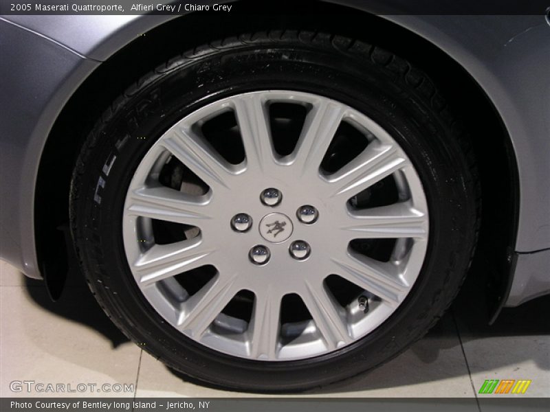 Alfieri Grey / Chiaro Grey 2005 Maserati Quattroporte