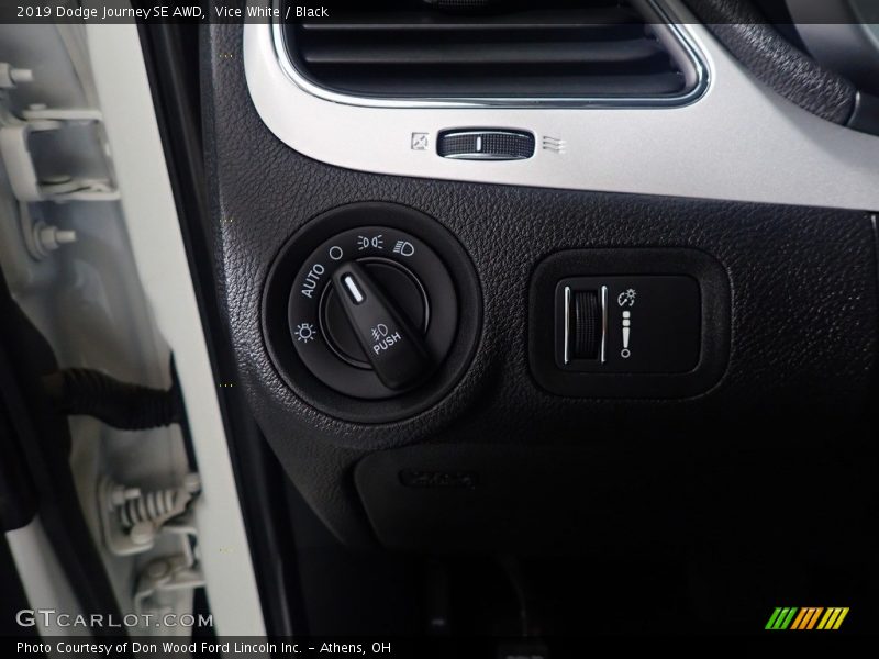 Vice White / Black 2019 Dodge Journey SE AWD