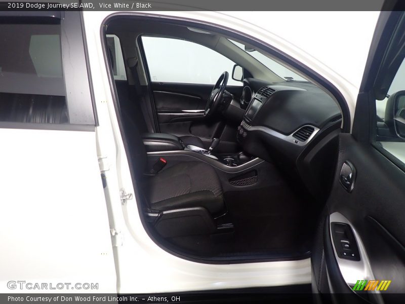 Vice White / Black 2019 Dodge Journey SE AWD