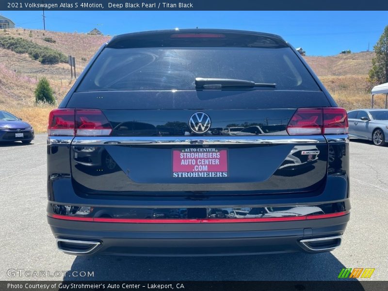 Deep Black Pearl / Titan Black 2021 Volkswagen Atlas S 4Motion