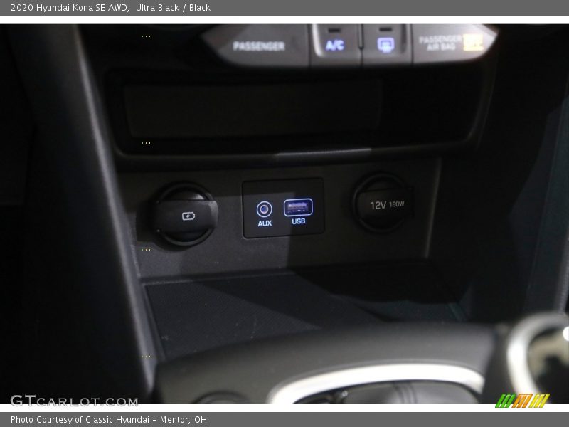 Ultra Black / Black 2020 Hyundai Kona SE AWD
