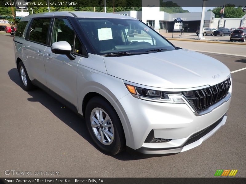 Front 3/4 View of 2023 Carnival LX