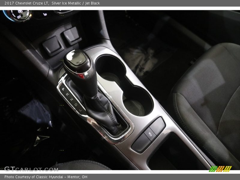 Silver Ice Metallic / Jet Black 2017 Chevrolet Cruze LT