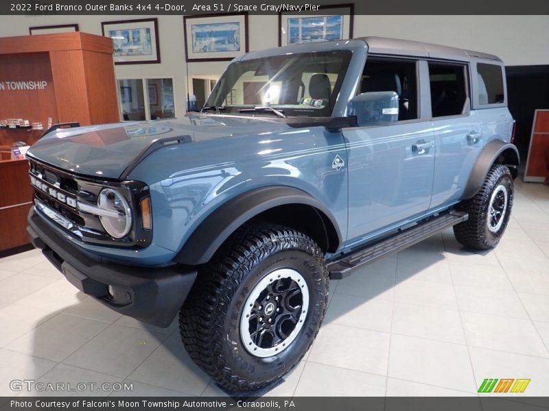 Front 3/4 View of 2022 Bronco Outer Banks 4x4 4-Door