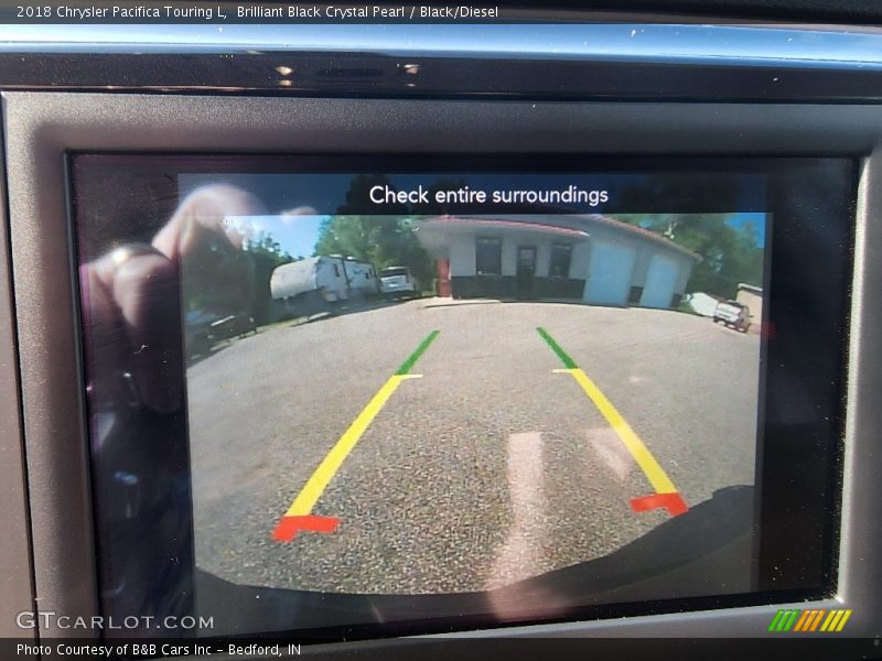 Brilliant Black Crystal Pearl / Black/Diesel 2018 Chrysler Pacifica Touring L