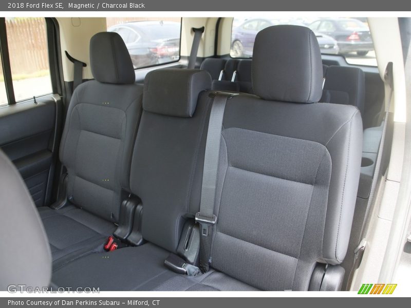 Magnetic / Charcoal Black 2018 Ford Flex SE