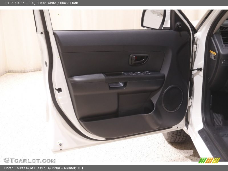 Clear White / Black Cloth 2012 Kia Soul 1.6