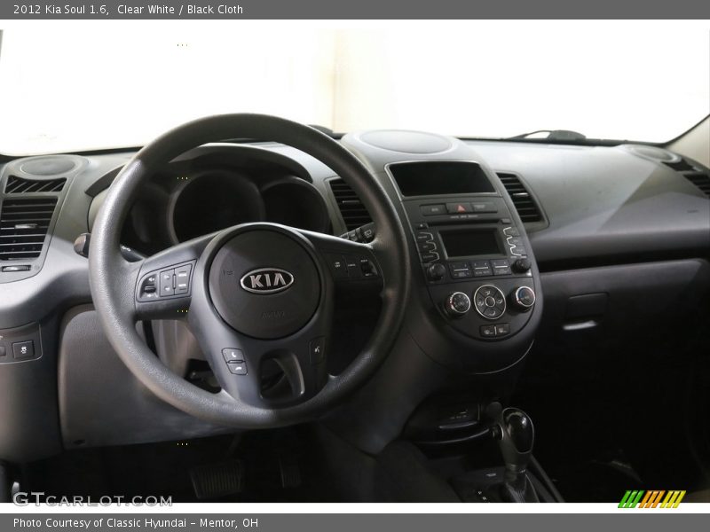 Clear White / Black Cloth 2012 Kia Soul 1.6